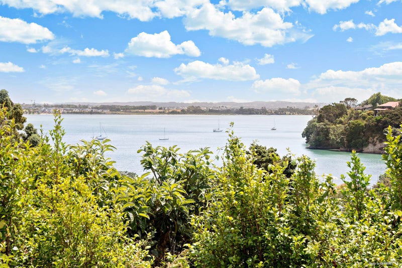 128 Island Bay Road, Beach Haven, Auckland - Carousel 2