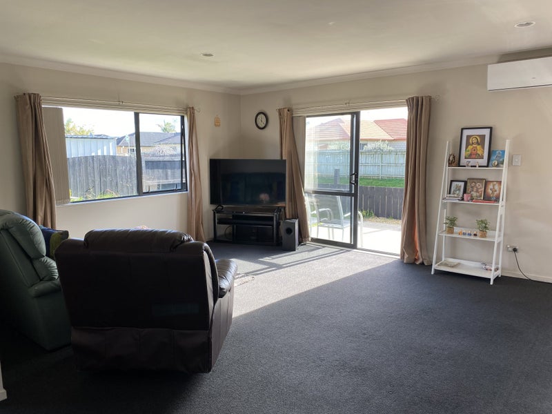 37 Lisa Place, Brookfield, Tauranga - Carousel 2
