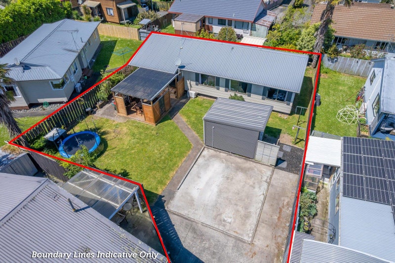 8B Bains Avenue, Hamilton East, Hamilton - Carousel 1
