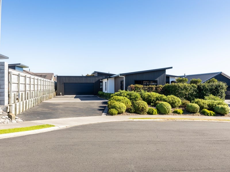 21 Nadine Stanton Drive, Bell Block, New Plymouth - Carousel 1