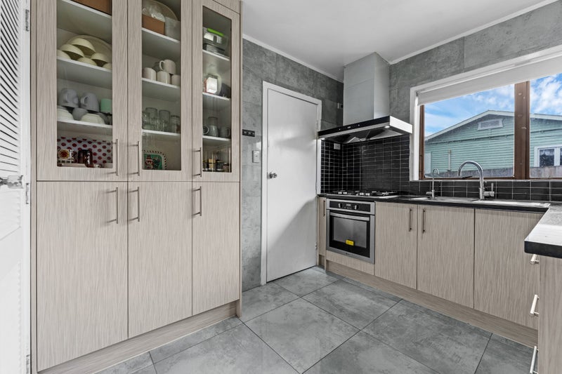 2/126 Great South Road, Manurewa, Auckland - Carousel 2