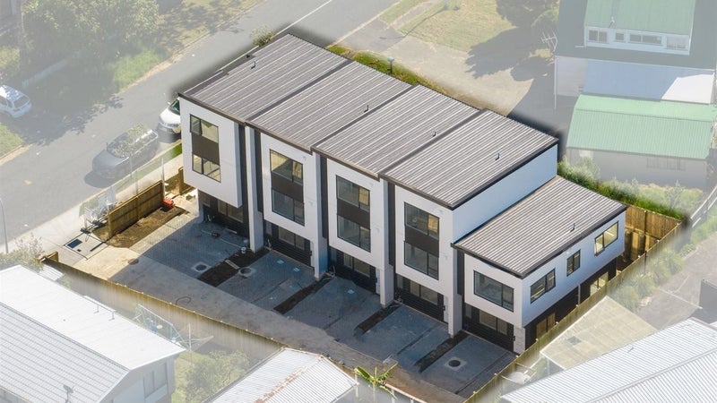 4C Flaunty Place, West Harbour, Auckland - Carousel 1