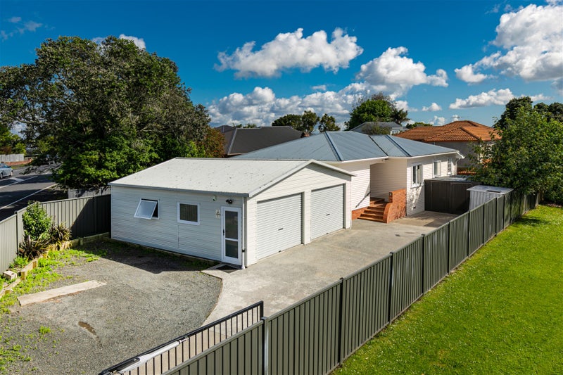 274A Mount Albert Road, Sandringham, Auckland - Carousel 1