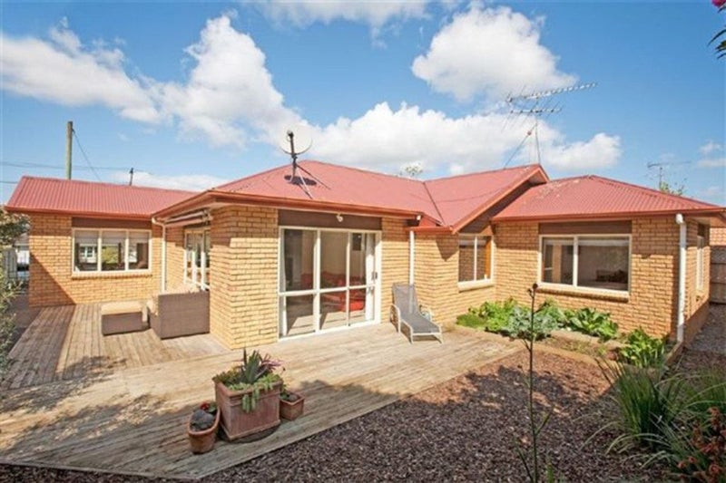 84A Tawa Road, One Tree Hill, Auckland - Carousel 2