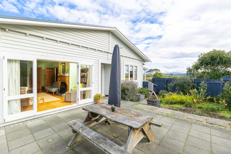 300 Pukehina Parade, Te Puke - Carousel 2