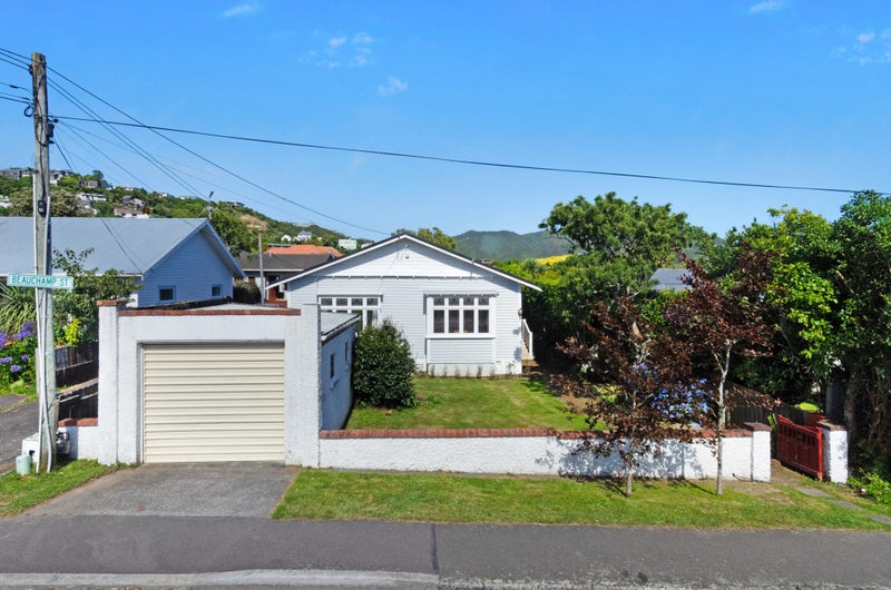 20 Beauchamp Street, Karori, Wellington - Carousel 2