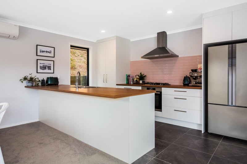 45 Tradewinds Drive, Whitby, Porirua - Carousel 2