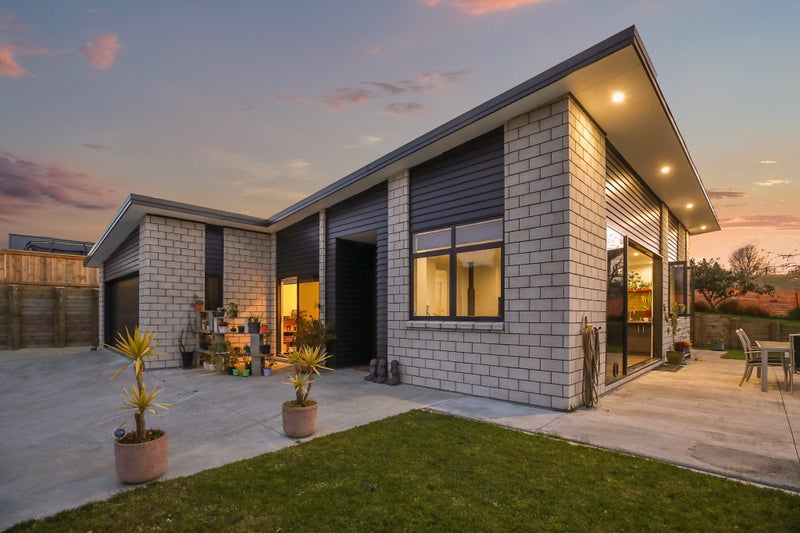 3/12 Whitmore Street, Kihikihi, Te Awamutu - Carousel 1