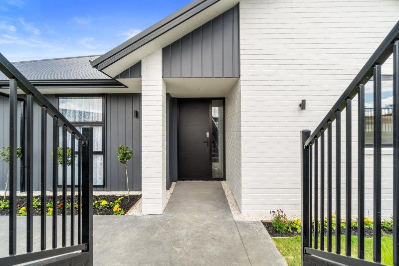 2 Celeste Terrace, Peacocke, Hamilton - Carousel 2