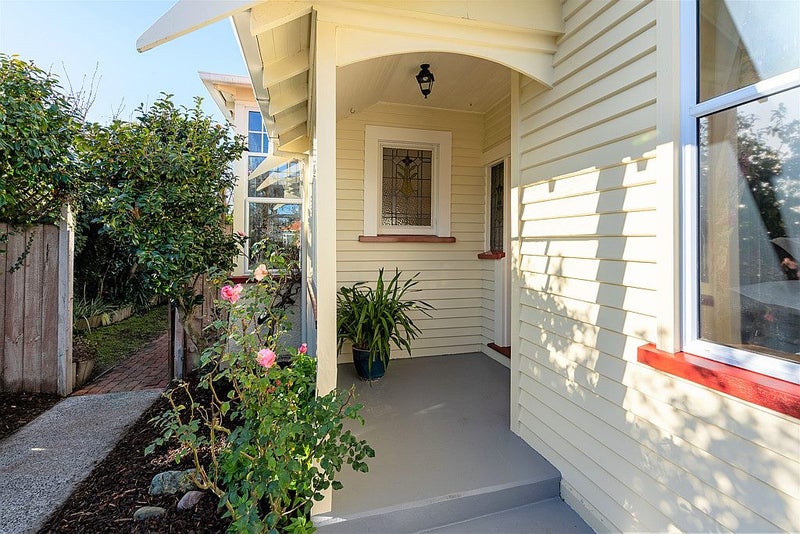 11 Nile Street, Saint Clair, Dunedin - Carousel 2