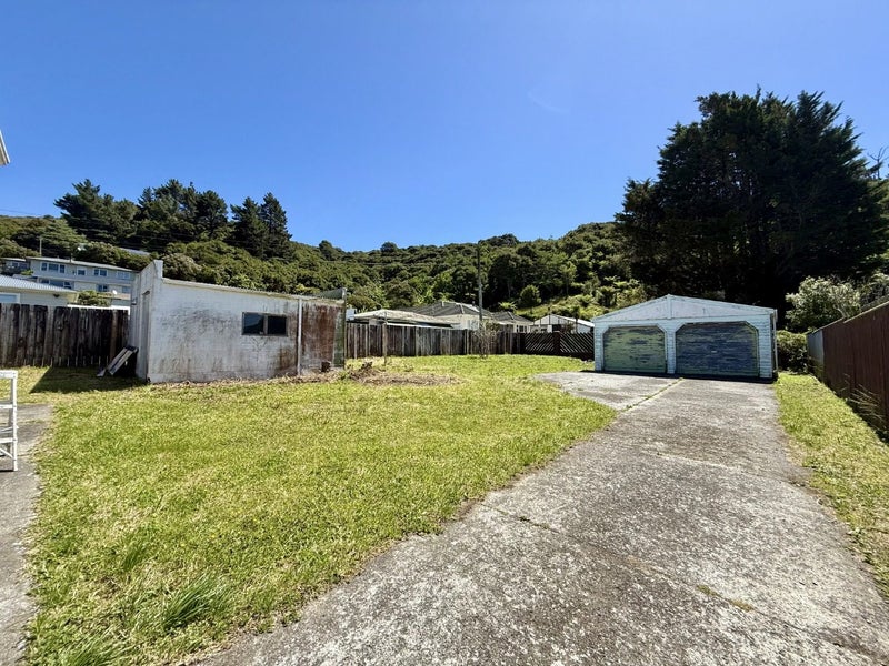 12 Davis Grove, Wainuiomata, Lower Hutt - Carousel 12