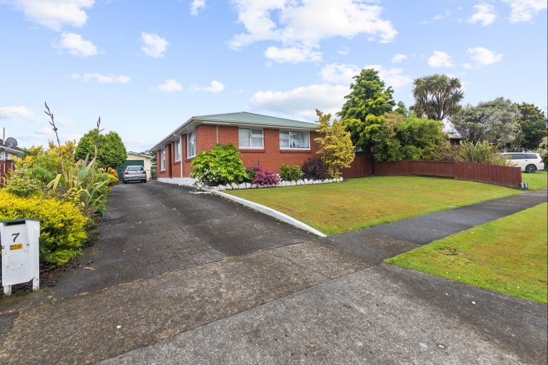 7 Coventry Street, Highbury, Palmerston North - Carousel 1