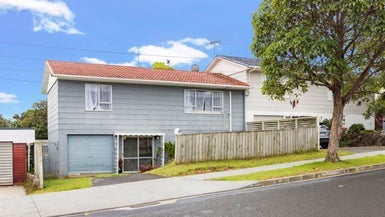 2/16 Craigbank Avenue, New Lynn, Auckland - Carousel 1