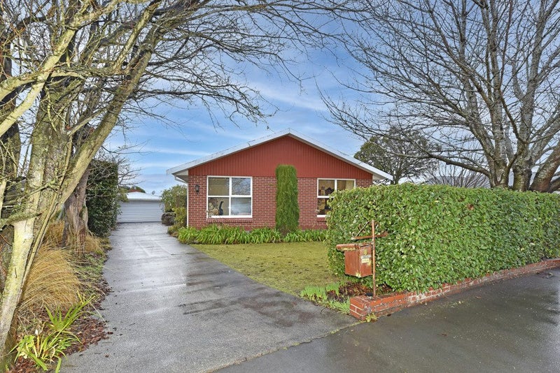 8 Kingsgate Place, Burnside, Christchurch - Carousel 1