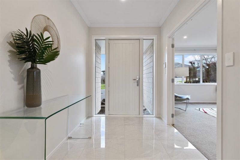 14 Wishbone Court, Flagstaff, Hamilton - Carousel 2