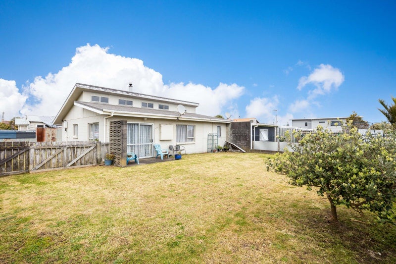 89C Leslie Street, Waitara - Carousel 1