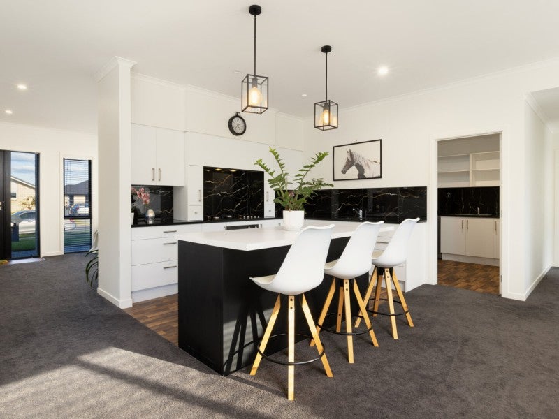 34 Kahuparere Crescent, Pyes Pa, Tauranga - Carousel 2