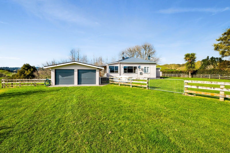 2625 Ohura Road, Strathmore - Carousel 47