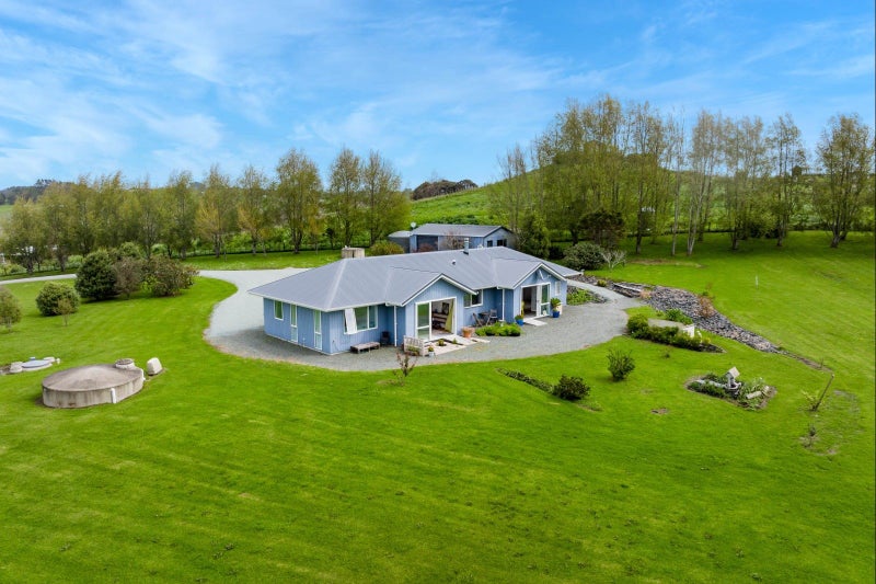 32 Lara Lane, Kaiwaka - Carousel 2