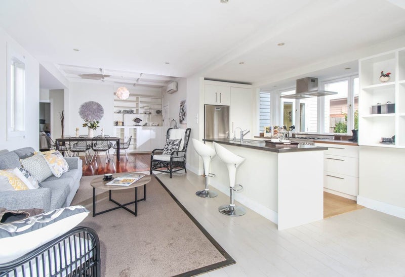 8 Parkhill Road, Morningside, Auckland - Carousel 2