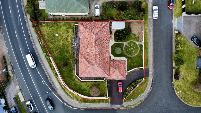 2 Acklam Avenue, Otumoetai, Tauranga - Carousel 20