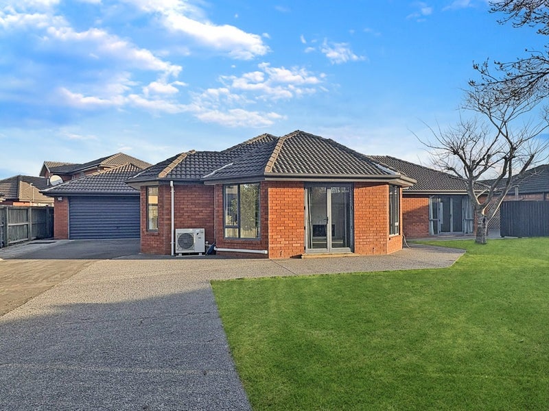 3 Bezar Green, Aidanfield, Christchurch - Carousel 1