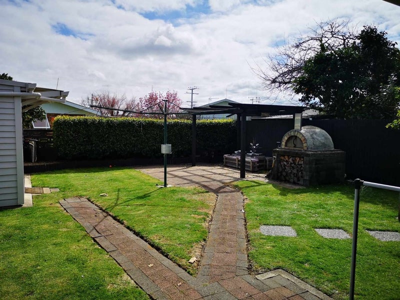 41 Mears Road, St Andrews, Hamilton - Carousel 11