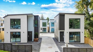 26A Crompton Road, Massey, Auckland - Carousel 1