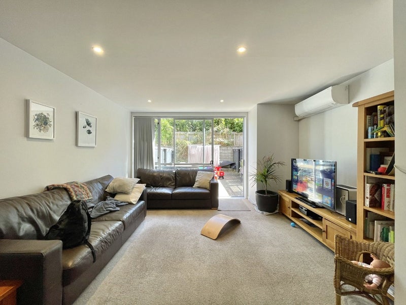 50/120 Rintoul Street, Newtown, Wellington - Carousel 1