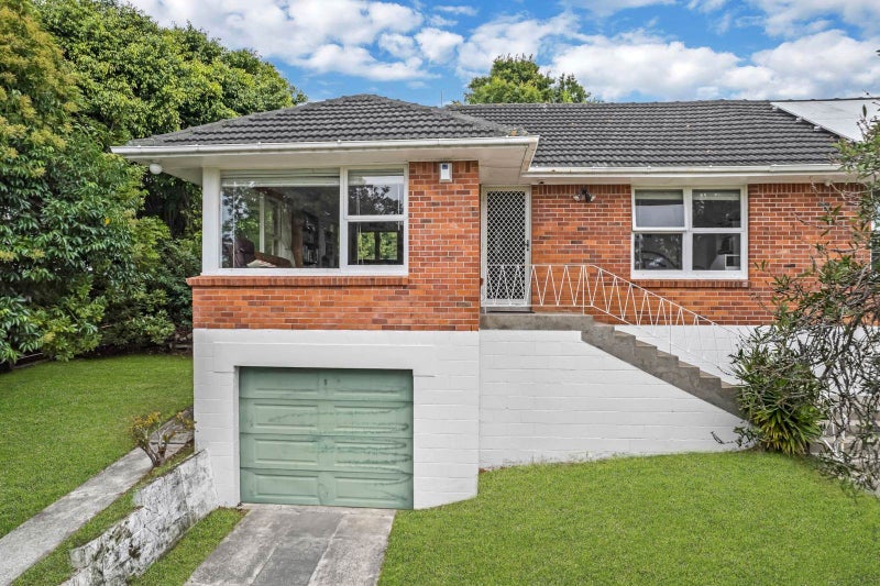1/14 Eban Avenue, Hillcrest, Auckland - Carousel 1