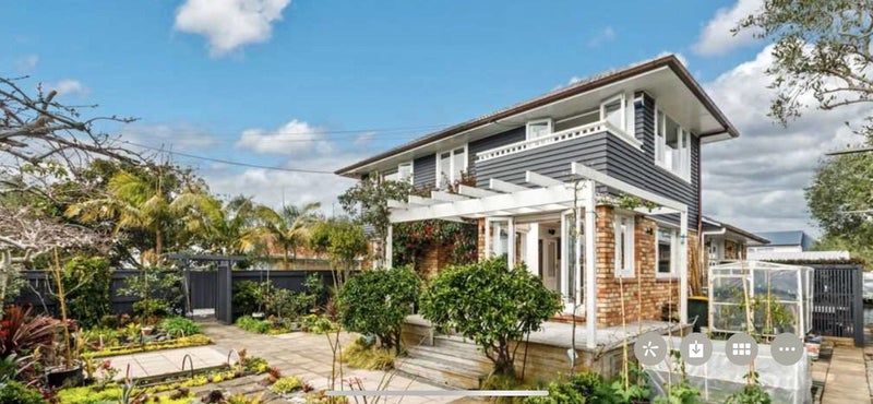 1/42 East Coast Road, Milford, Auckland - Carousel 1