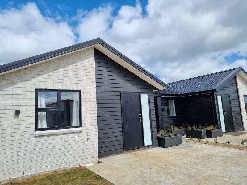 2/72 Te Tiireke Drive, Glenview, Hamilton - Carousel 1