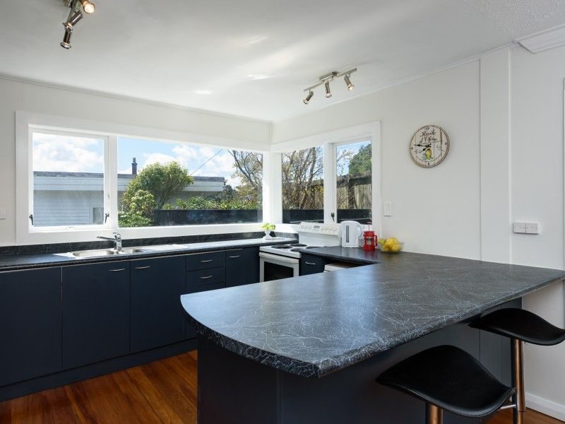 106 Mornington Road, Brooklyn, Wellington - Carousel 2