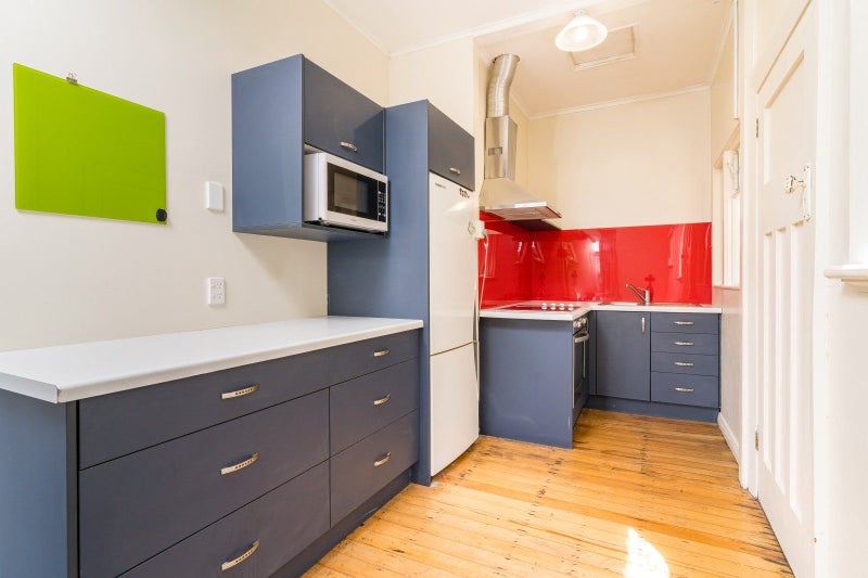 33 Ramsay Street, Dalmore, Dunedin - Carousel 2