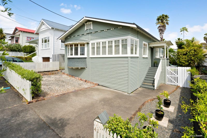 41 Kiwi Road, Stanley Point, Auckland - Carousel 2