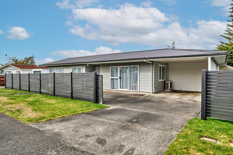 88 Hillcrest Road, Raumati Beach, Paraparaumu - Carousel 1