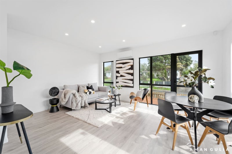 13B Serjeant Street, Henderson, Auckland - Carousel 2
