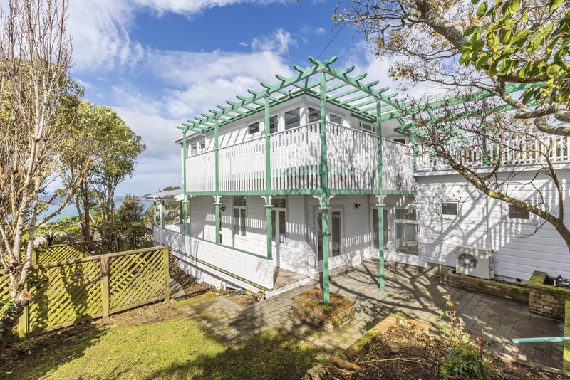 37 Jubilee Road, Khandallah, Wellington - Carousel 1