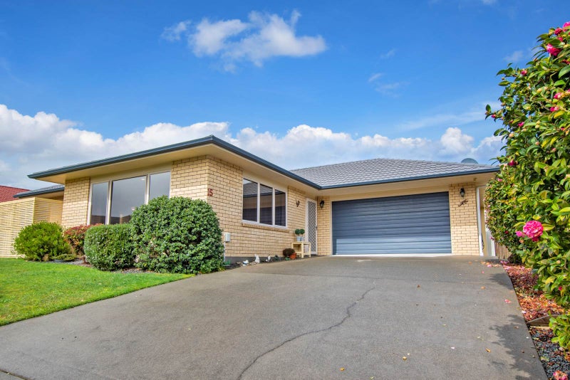 15 Maurton Place, Onerahi, Whangarei - Carousel 1