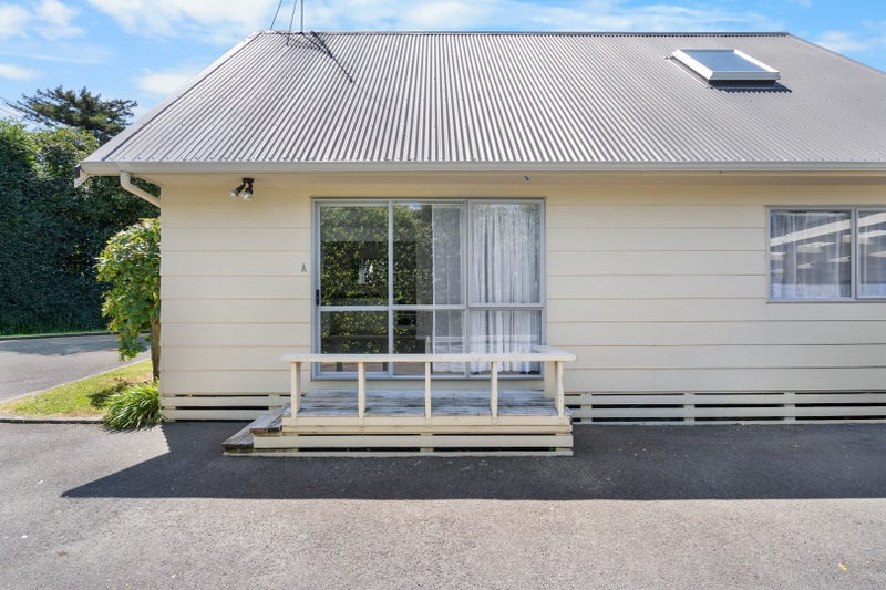 222A Old Farm Road, Hamilton East, Hamilton - Carousel 14