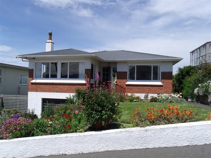 131 Easther Crescent, Kew, Dunedin - Carousel 1