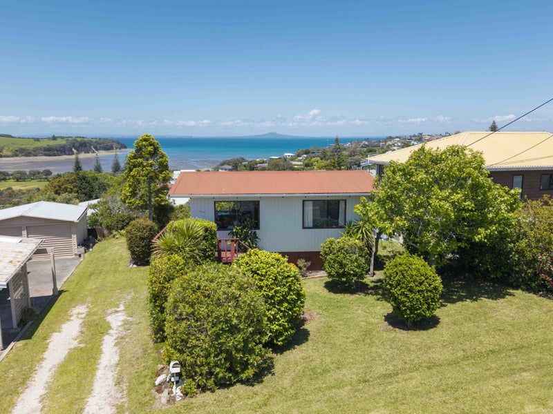 1437 Whangaparaoa Road, Army Bay, Whangaparaoa - Carousel 1
