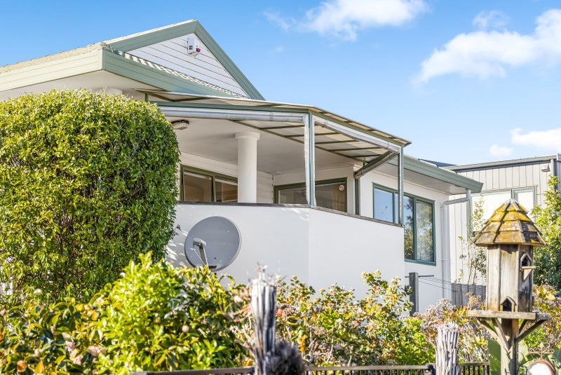 6 Palmgreen Court, Stanmore Bay, Whangaparaoa - Carousel 1
