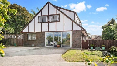 1/14 Chip Grove, Sunnyhills, Auckland - Carousel 1