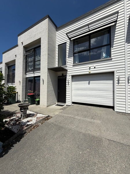 90 Matairangi Avenue, Totara Heights, Auckland - Carousel 1