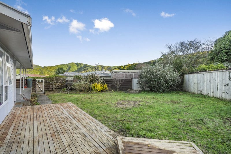 18 Kumeroa Grove, Wainuiomata, Lower Hutt - Carousel 19