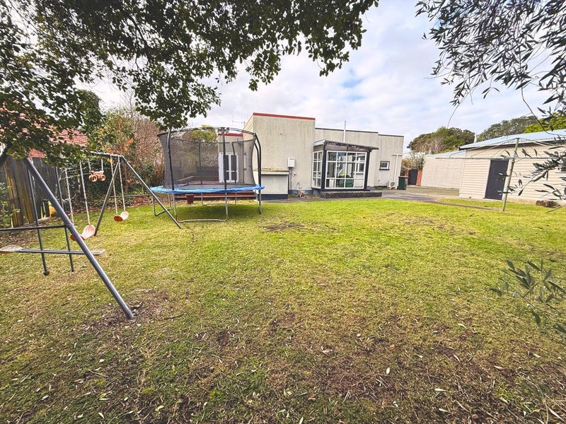 11 Taranaki Street, Saint Johns Hill, Whanganui - Carousel 20
