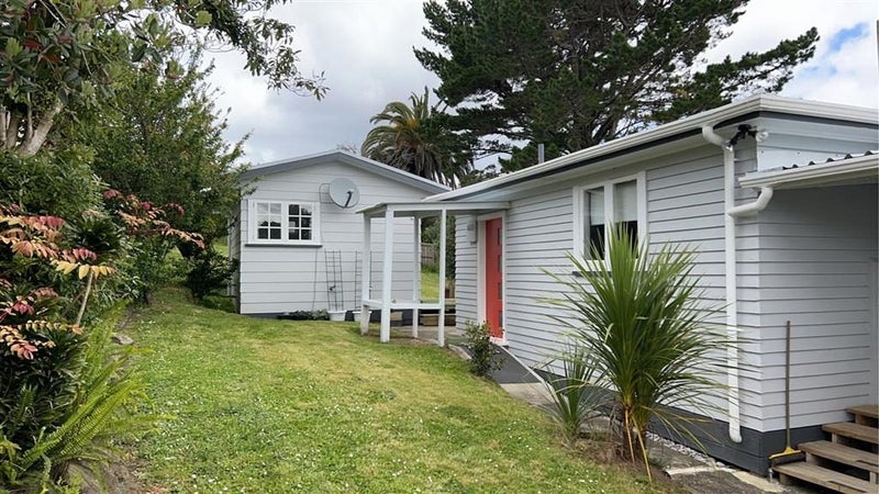 11 Lewis Street, Kamo, Whangarei - Carousel 1