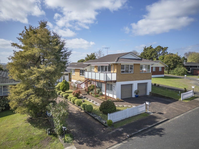 2/18 Hanover Place, Pahurehure, Papakura - Carousel 1