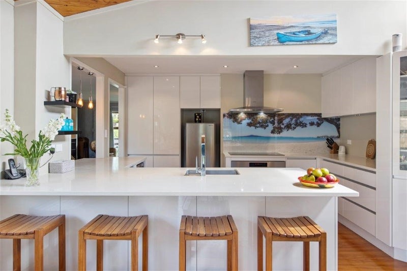 8 Hamish Place, Sunnyhills, Auckland - Carousel 35